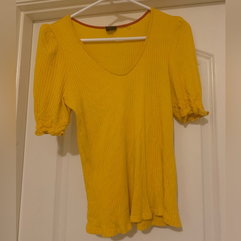 Yellow W5 balloon short sleeve, ribbed top Large